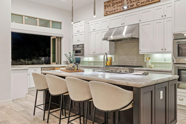 81350 Merv Griffin Way, La Quinta CA: https://media.crmls.org/mediaz/a6844fa5-660b-4e9d-ae64-113bc7886c6c.jpg