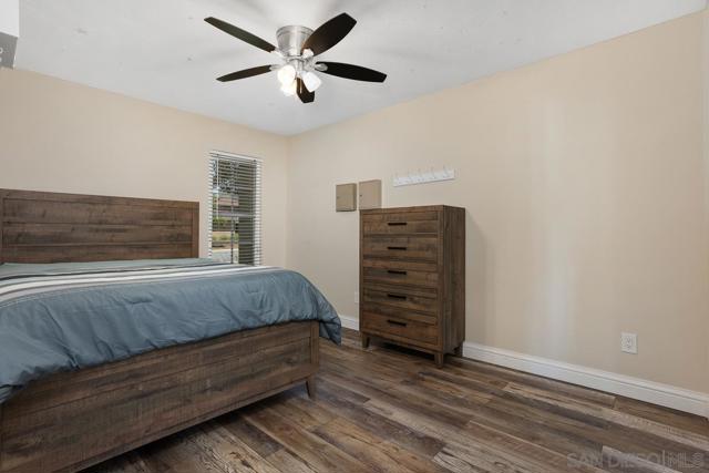 14643 Evening Star Dr, Poway CA: https://media.crmls.org/mediaz/a6845584-c63e-4d9f-a2d8-b341a969f326.jpg