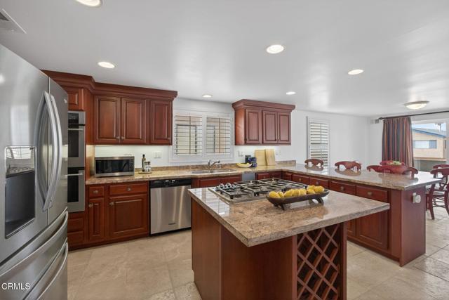 Detail Gallery Image 26 of 57 For 264 Hollywood Bld, Oxnard,  CA 93035 - 4 Beds | 3 Baths