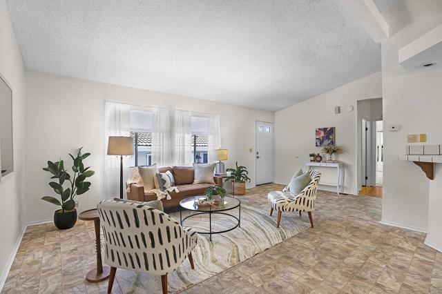 2010 W San Marcos Boulevard, San Marcos CA: https://media.crmls.org/mediaz/a68673d7-ad50-425a-a5c6-3d9a2bed955c.jpg
