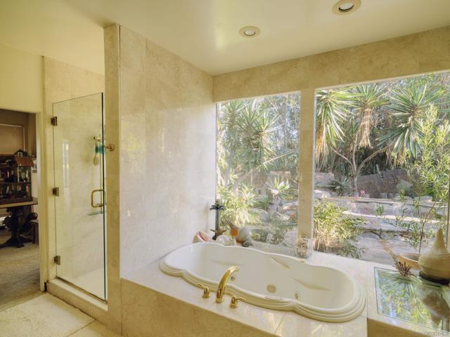 6009 Mimulus, Rancho Santa Fe CA: https://media.crmls.org/mediaz/a686d5db-feb5-45c5-b037-3a0cd6d77b70.jpg