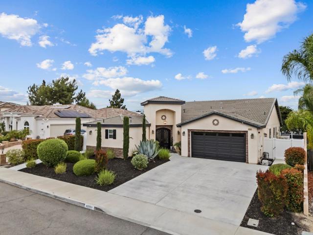 40359 Heirloom Court, Murrieta CA: https://media.crmls.org/mediaz/a68709de-8351-450c-a824-e792ddd6a3ac.jpg