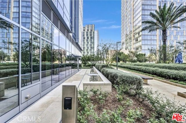 877 Francisco Street, Los Angeles CA: https://media.crmls.org/mediaz/a687d5ed-39dc-4126-a841-08e3a39e1dad.jpg