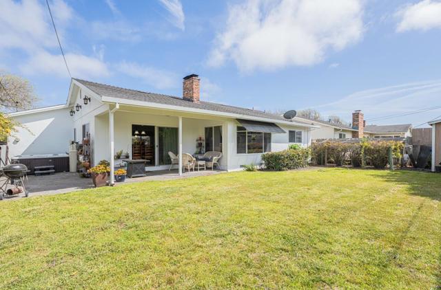 914 Junipero Way, Salinas CA: https://media.crmls.org/mediaz/a68811cd-555c-42e1-b2e6-e0ae8ed5e1dc.jpg