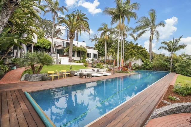 308 Sunset Drive, Encinitas CA: https://media.crmls.org/mediaz/a68817e5-4fdd-410d-b596-c753cdde79ec.jpg