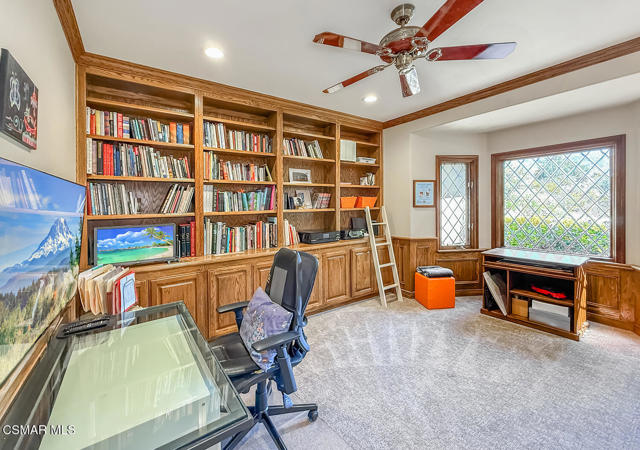 2317 Sierra Creek Road, Agoura Hills CA: https://media.crmls.org/mediaz/a68844dd-a90f-49c9-93e8-15aede0617de.jpg