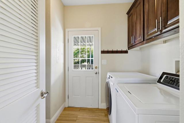 1085 Tasma Drive, Sunnyvale CA: https://media.crmls.org/mediaz/a6885239-ecba-4d41-940a-80cea69d09b0.jpg