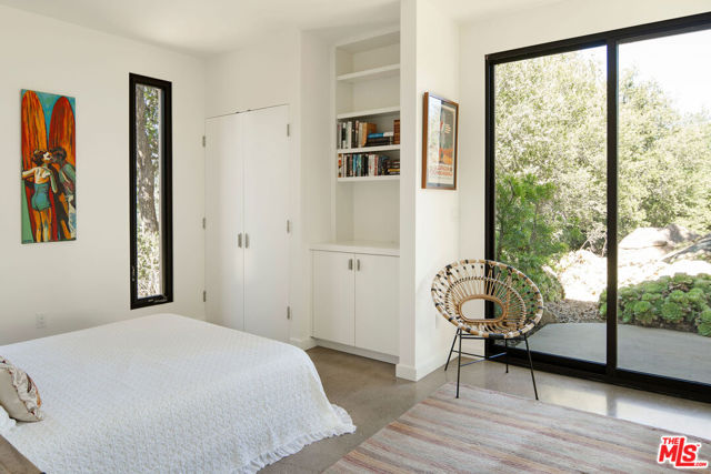 5651 W Camino Cielo, Santa Barbara CA: https://media.crmls.org/mediaz/a689027e-2695-4265-8796-0630d25ec6c3.jpg