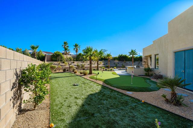 74425 Zeppelin Drive, Palm Desert CA: https://media.crmls.org/mediaz/a68935e1-e4a4-48f0-a49c-331ed70a4400.jpg