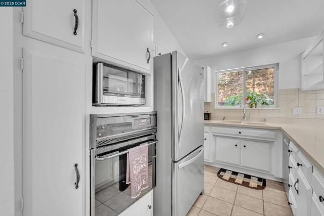 2690 Doidge Ave, Pinole CA: https://media.crmls.org/mediaz/a6893be2-78a7-4a59-b39a-2d985409c13d.jpg