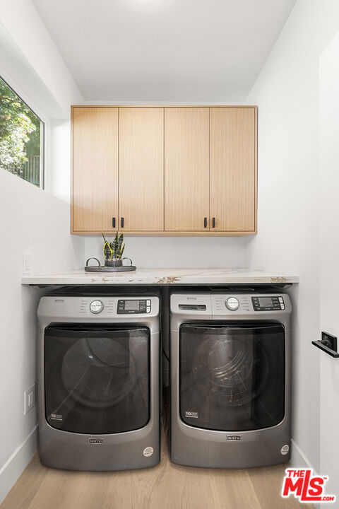 4148 Sunswept Drive, Studio City CA: https://media.crmls.org/mediaz/a689a74f-bb53-4560-b153-b80fe2daec81.jpg