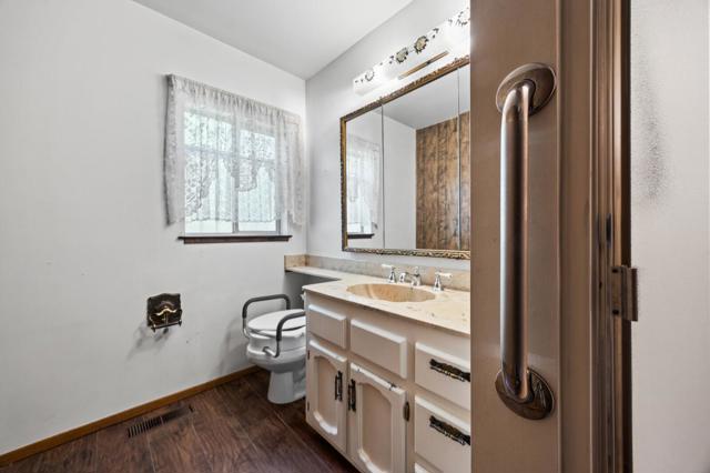 14 Nevada Street, Redwood City CA: https://media.crmls.org/mediaz/a689afc9-5aa3-450a-99c5-93fd7fd324c9.jpg