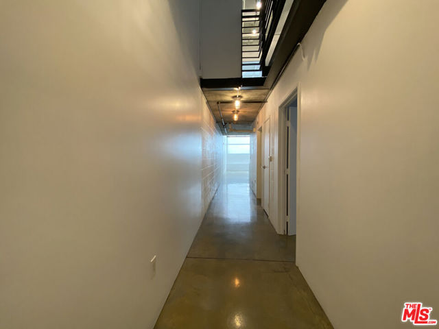 1130 S Flower Street, Los Angeles CA: https://media.crmls.org/mediaz/a689d075-1c4e-418d-bf93-ef84021a13a4.jpg