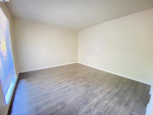 1600 Laguna St, Concord, California 94520-7108, 1 Bedroom Bedrooms, ,1 BathroomBathrooms,Condominium,For Sale,Laguna St,41070279