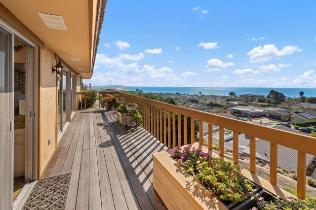 5504 Rutgers Road, La Jolla CA: https://media.crmls.org/mediaz/a68b532d-3522-4768-b518-92ae0a9def2e.jpg