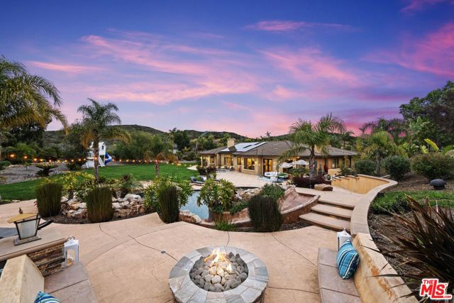 5105 Via El Cerro, Newbury Park CA: https://media.crmls.org/mediaz/a68d6c96-40a8-4e5b-a698-6ec3cc03c6a7.jpg