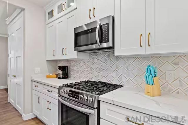 3700 Third Ave, San Diego CA: https://media.crmls.org/mediaz/a68e708a-5f97-4084-8fef-4053dfeabc36.jpg
