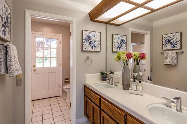 20412 CUNNINGHAM Place, Saratoga CA: https://media.crmls.org/mediaz/a68f0616-c979-4dc2-94a0-c2fe0338844d.jpg