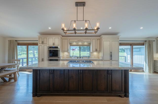23465 Redding Circle, Salinas CA: https://media.crmls.org/mediaz/a690658d-dbbf-4fc6-b734-df1933ea6ce8.jpg