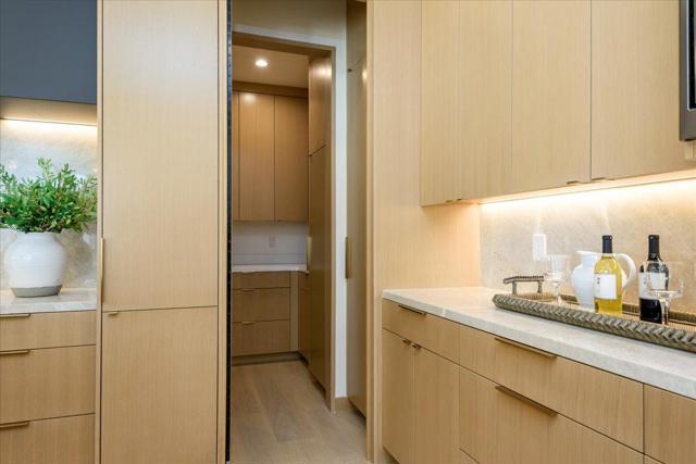 1025 Continental Drive, Menlo Park CA: https://media.crmls.org/mediaz/a690af69-c6d2-4e7c-92ac-dea7e764de6c.jpg