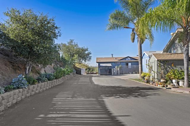 300 Thornton Dr, El Cajon CA: https://media.crmls.org/mediaz/a690b1de-46fb-4570-a4e0-f91bf9543d45.jpg