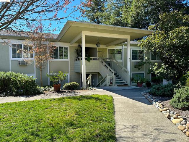 1910 Skycrest Dr, Walnut Creek CA: https://media.crmls.org/mediaz/a69199fc-65e5-4296-846d-6808d46ab5d0.jpg