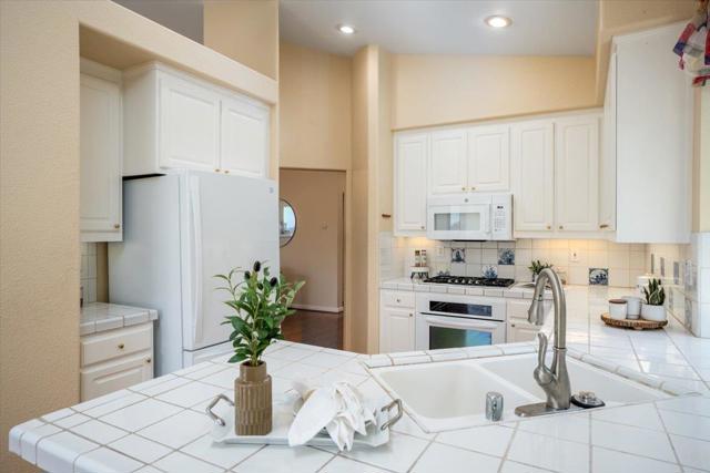 25 Windcrest Lane, South San Francisco CA: https://media.crmls.org/mediaz/a691e8b7-4beb-439c-ba2b-46497a4e23d8.jpg