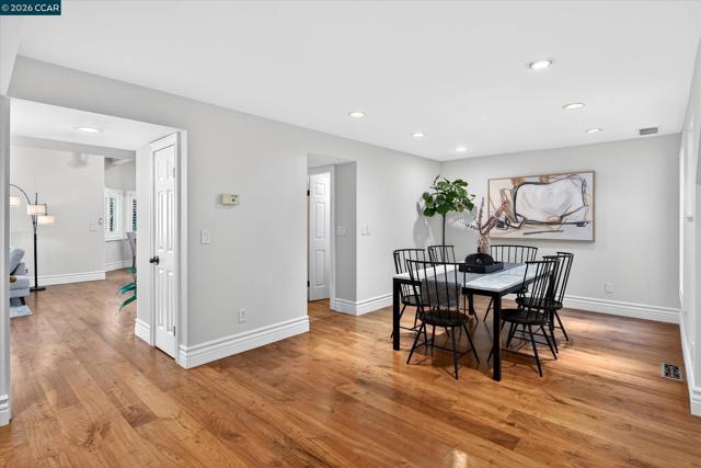 951 Redwood Dr, Danville CA: https://media.crmls.org/mediaz/a6925986-c609-40a9-a4b0-74e45c4857a1.jpg