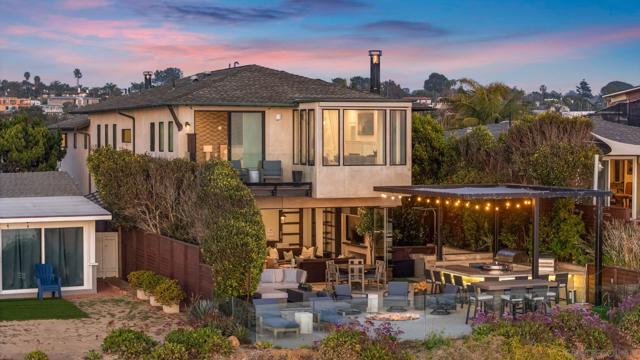 282 Neptune Avenue, Encinitas CA: https://media.crmls.org/mediaz/a6928810-eed3-454b-99e3-ca6517644344.jpg