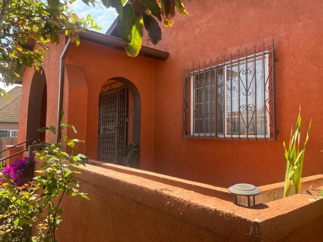 105 Palm Avenue, Watsonville CA: https://media.crmls.org/mediaz/a6929cd2-f826-4d2d-9186-fa76ae2de970.jpg