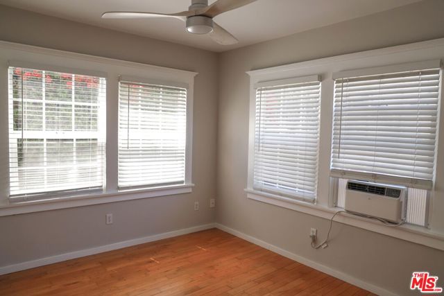 1132 Myra Avenue, Los Angeles CA: https://media.crmls.org/mediaz/a6951be8-5f82-481e-8ca1-90ebd85ed568.jpg