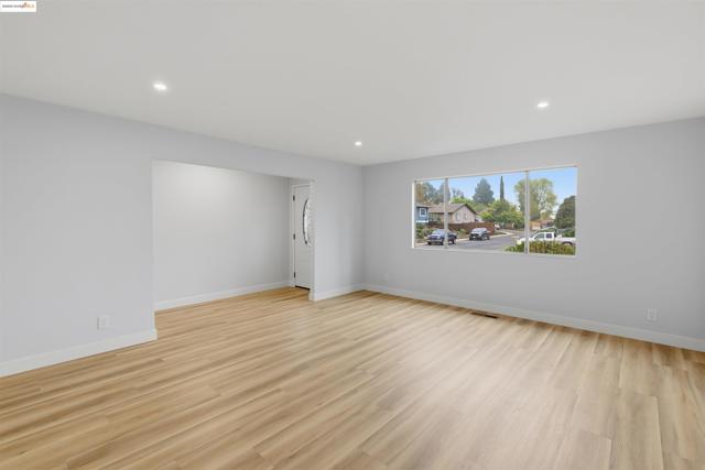 3640 Sun View Terrace, Concord CA: https://media.crmls.org/mediaz/a6952cfa-6227-4a59-9151-48d919cbed40.jpg