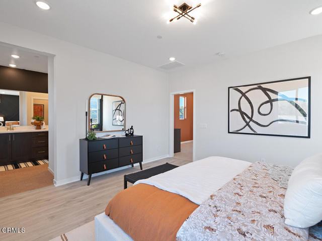 Detail Gallery Image 14 of 25 For 3822 Silvergrass Ln, Piru,  CA 93040 - 3 Beds | 2/1 Baths