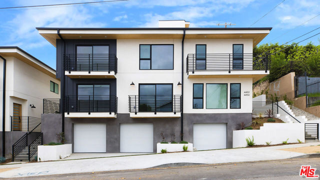 4454 Clinton Street, Los Angeles CA: https://media.crmls.org/mediaz/a69675f2-72d4-4f9b-9cbf-d90ba6910d28.jpg