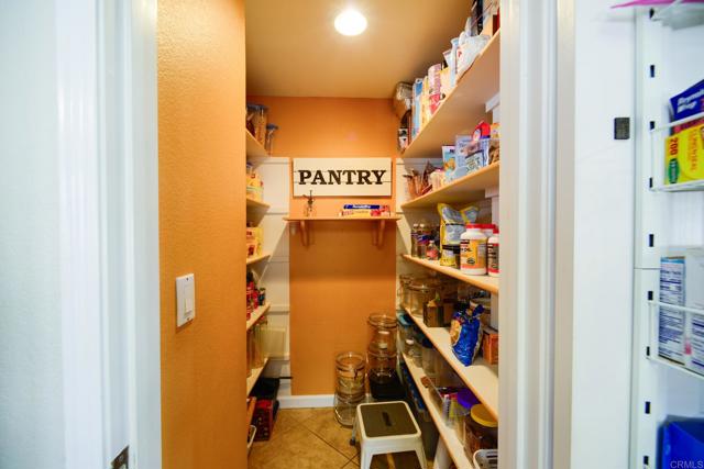 Detail Gallery Image 9 of 28 For 40455 via Tapadero, Murrieta,  CA 92562 - 3 Beds | 2/1 Baths