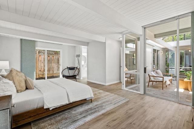 969 Eichler Drive, Mountain View CA: https://media.crmls.org/mediaz/a697b493-2713-408e-81c5-65cac12b9ee3.jpg