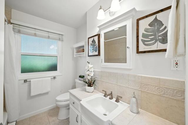 641 10th Avenue, Menlo Park CA: https://media.crmls.org/mediaz/a698290a-856f-4a6a-984b-59154fb3fd63.jpg