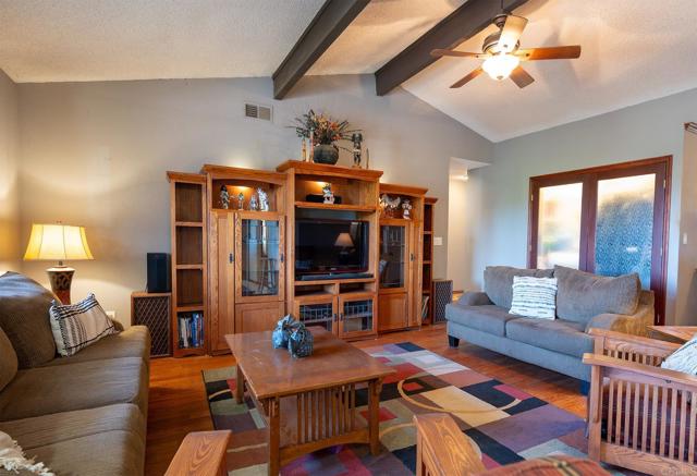 Detail Gallery Image 3 of 28 For 16840 Whirlwind Ln, Ramona,  CA 92065 - 4 Beds | 2 Baths