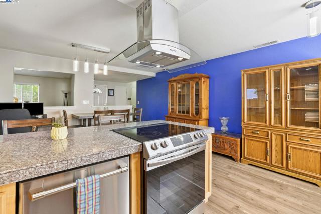 Image 10 of 33 For 9436 Bravo Way
