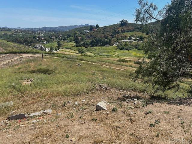 515 Cassou Road, San Marcos CA: https://media.crmls.org/mediaz/a699922d-1a0f-49dd-83e5-fa8d92352d53.jpg