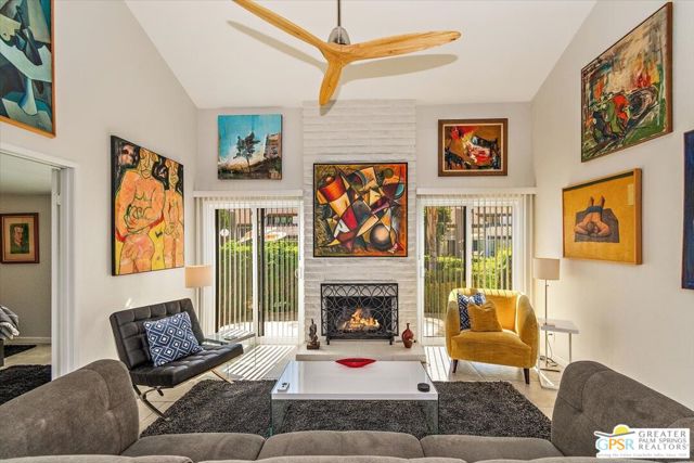 Listing Details for 526 Sunrise Way 31, Palm Springs, CA 92264
