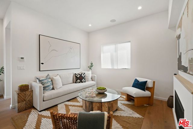 12614 Venice Boulevard, Los Angeles CA: https://media.crmls.org/mediaz/a699bc05-4fb0-48e9-b5a2-5d768e7e7367.jpg