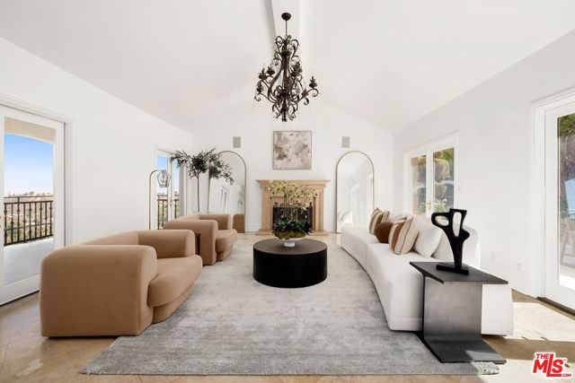 6 Bed Home for Sale in Los Angeles, California