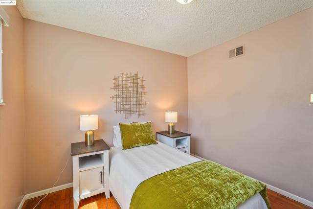 836 Stella St, Vallejo CA: https://media.crmls.org/mediaz/a69a1c6b-b2f6-4518-bcb1-c8dbc21793a1.jpg
