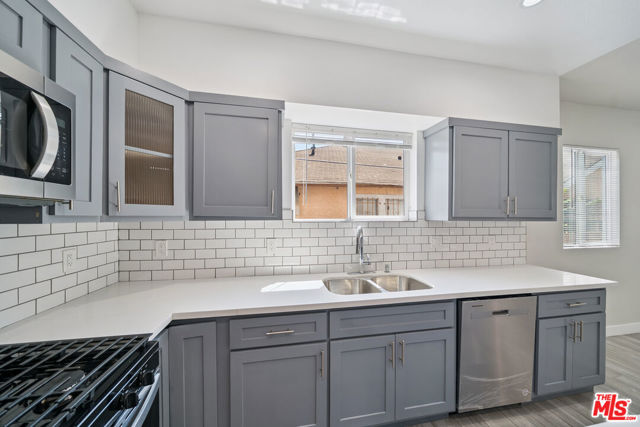 1121 Browning Boulevard, Los Angeles CA: https://media.crmls.org/mediaz/a69acd4e-d601-4a6f-aca1-fec0887ac52d.jpg