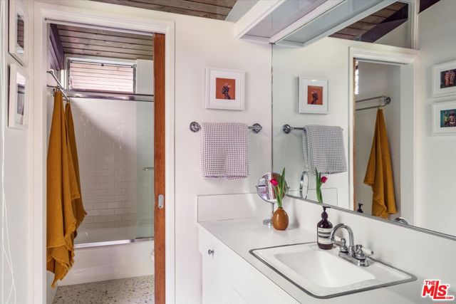 Image 20 of 53 For 1966 Lucile Avenue