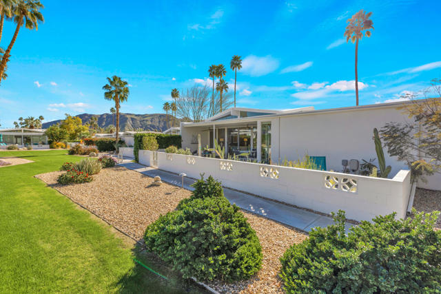 246 E Avenida Granada, Palm Springs, CA 92264