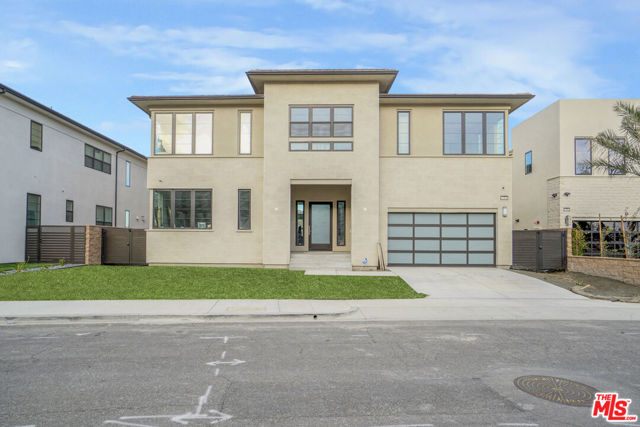 11848 N Hillsborough Lane, Porter Ranch CA: https://media.crmls.org/mediaz/a69b5143-3b06-4164-af2d-7bdfa77e39b0.jpg