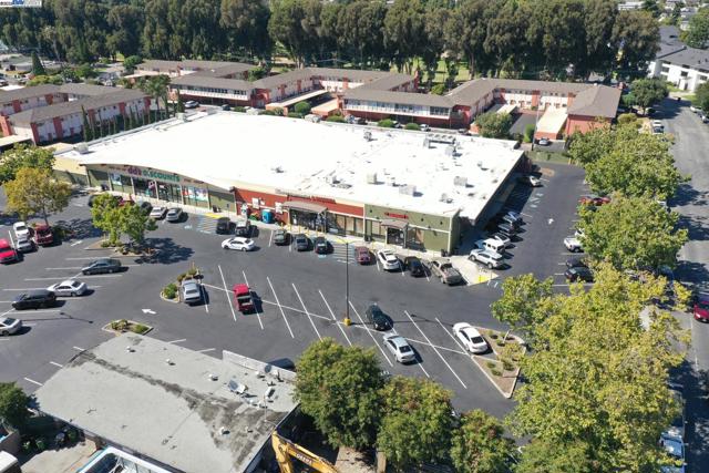 27830 Thackeray Ave, Hayward CA: https://media.crmls.org/mediaz/a69bcf9e-b4eb-431f-8266-fc1af5e994c3.jpg