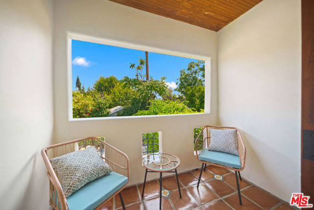 588 N Gower Street, Los Angeles CA: https://media.crmls.org/mediaz/a69c01bc-4086-4d1c-9e2d-5f8e127aaad9.jpg